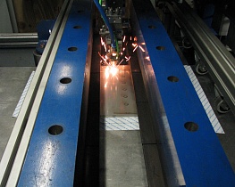 Лазерная сварка оптической головкой Precitec YW30