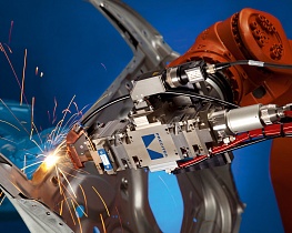 Лазерная сварка оптической головкой Precitec YW52